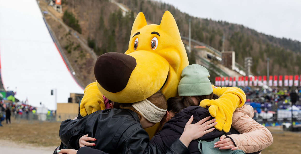 Si va&scaron; otrok želi v Planico?