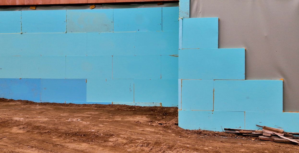 Kako izolirati klet za trajno suh, topel in varen dom? 