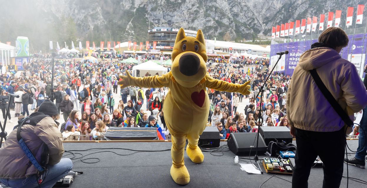 5 razlogov, zakaj z otroki v Planico