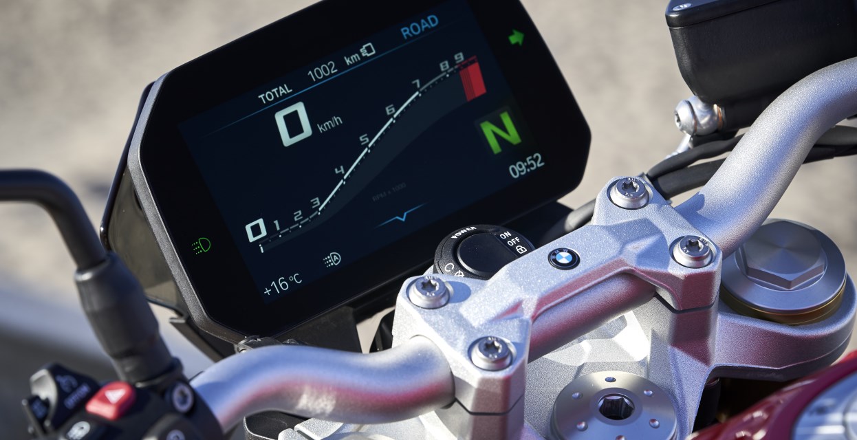 Digitalni števec za motor je le začetek