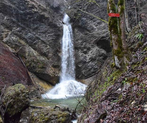 Ideja za izlet: Soteska Pekel od gosti&scaron;ča Pekel