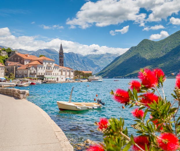 Na popotovanju: Perast v zalivu Boka Kotorska