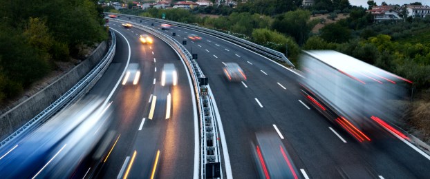 Izbor uredni&scaron;tva: Zakaj gre&scaron;imo s hitrostjo?