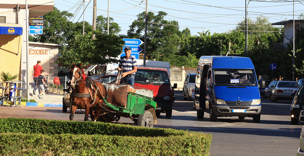 Potovanja z motorjem: Albanija, kot je kmalu ne bo več