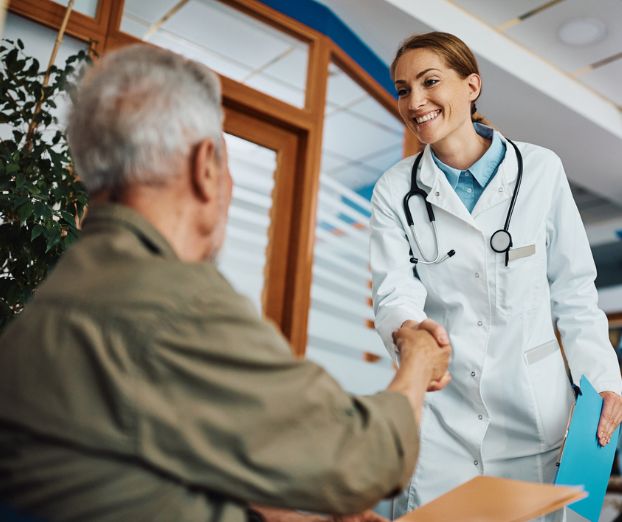 Obvezno in dodatno zdravstveno zavarovanje –  ključne lastnosti in razlike