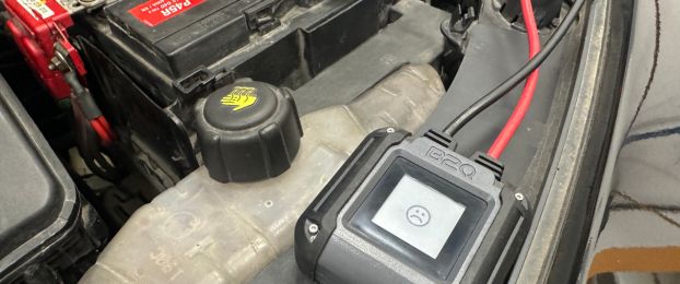 Na pomoč! Akumulator je prazen! Kaj moramo vedeti? (video)