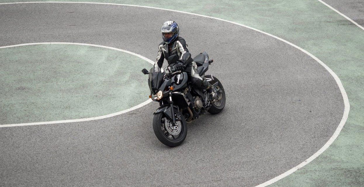Osnove vožnje motocikla: Položaj in nastavitve