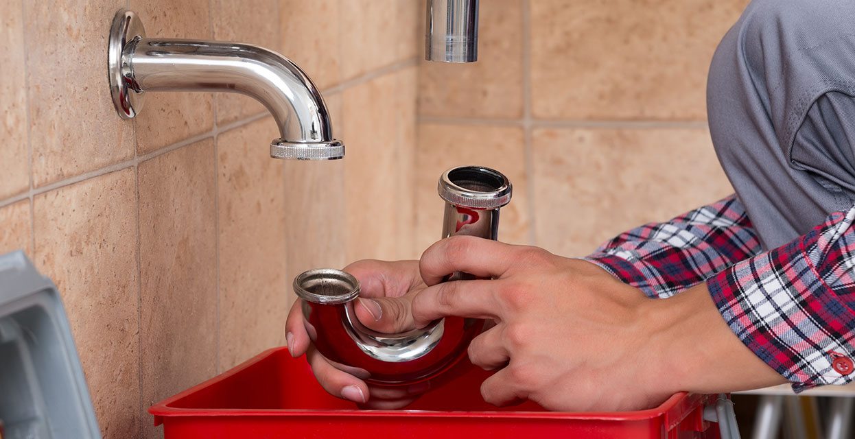 Prva pomoč pri zama&scaron;enem odtoku