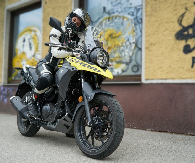 Sprehod z 200 kilogrami