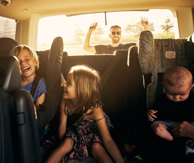 Kako do 10 % popusta za mlade družine pri avtomobilskem zavarovanju? 