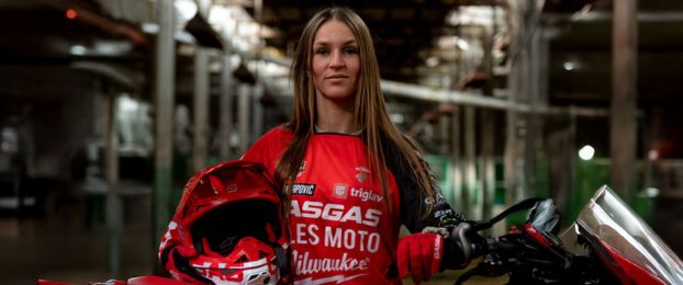 S Tjašo Fifer o cestnem motociklizmu: »Na cesti si ranljiv.«